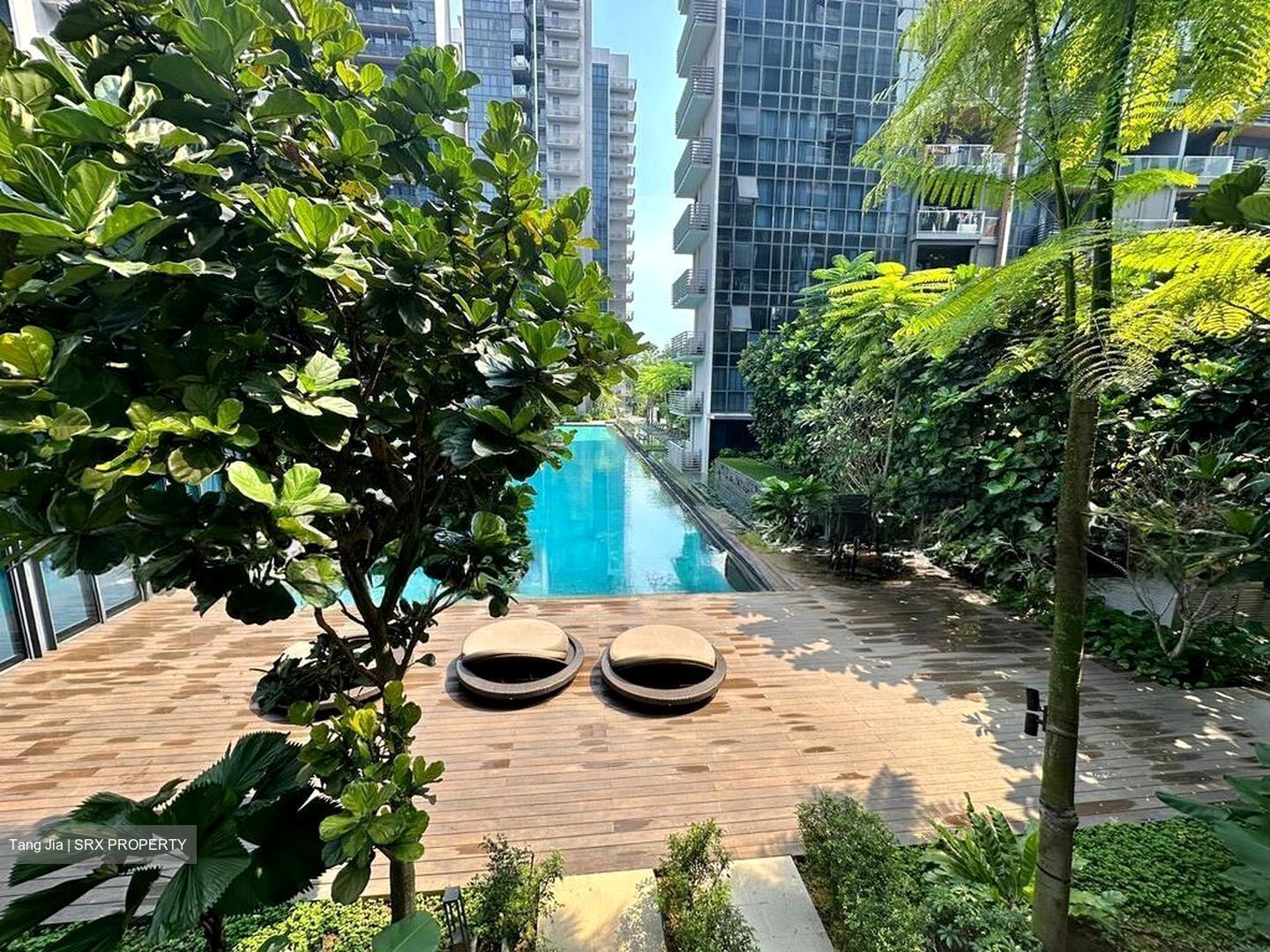 Lake Grande (D22), Condominium #500048671
